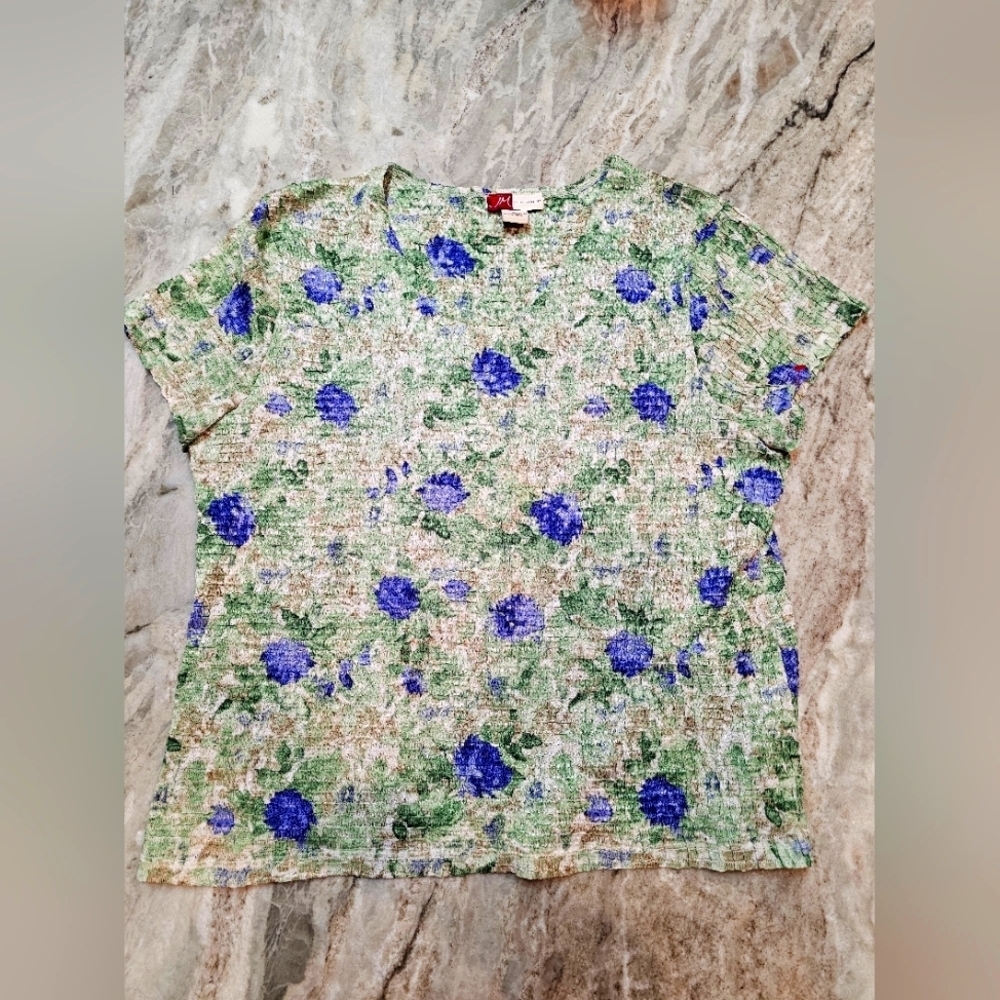 JM Collection Crinkle Floral Blouse | XL | Purple Green Short Sleeve Top
